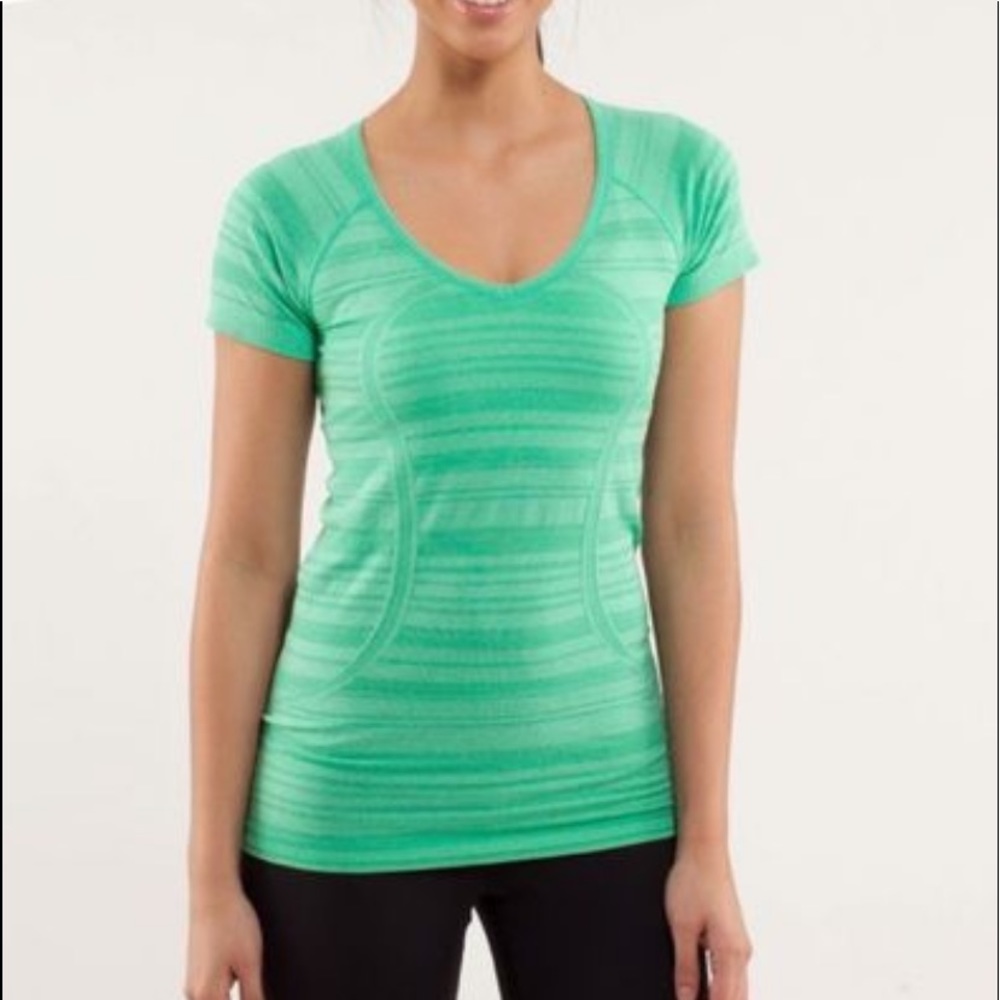 Lululemon Rum swilftly tench shortsleeve Vinec